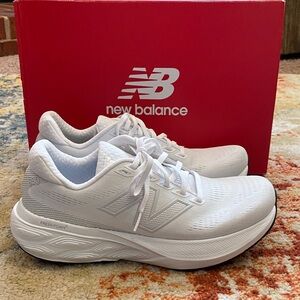 New Balance Fresh Foam X 880, W 9.5 white